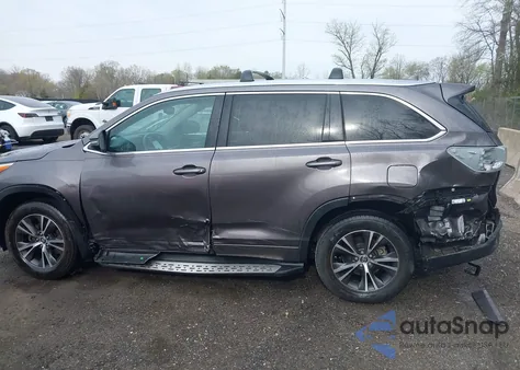 2016 Toyota Highlander Xle V6 z USA, uszkodzony, nr VIN 5TDKKRFH1GS142501